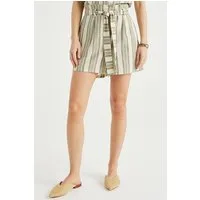 We Fashion Short Light Green