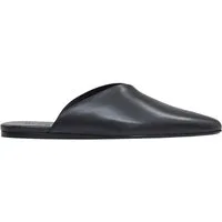 Closed Women Mule Black