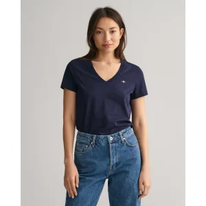 Gant T-shirt REG SHIELD KA V-NECK T-SHIRT met een klein geborduurd logo op de borst