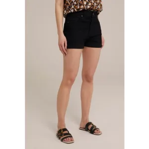 We Fashion Short Black