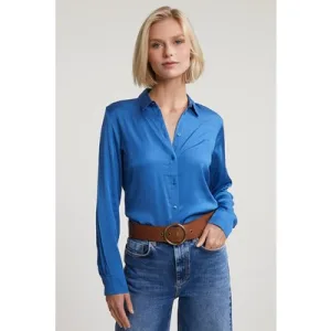 River Woods Blue Classic Buttoned Blouse