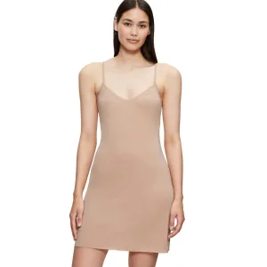 Triumph Onderjurk Body Make-Up T Dress 02