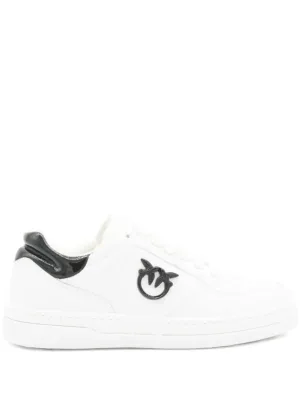 Pinko Low-Top Sneakers – White Leather Sneakers With Black Emblem in wit