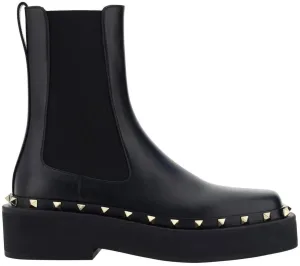 Valentino Garavani Boots & laarzen – Platform Plain Toe Round Boots in meerkleurig