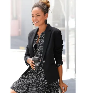 Lascana Korte blazer in klassieke vorm, getailleerde damesblazer, sportief elegant