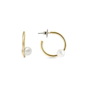 Luxenter Mezbe oorbellen afgewerkt in 18 Kts Geelgoud