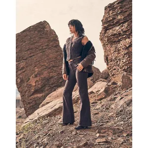 Uitlopende damesbroek Wrangler 70s Flare