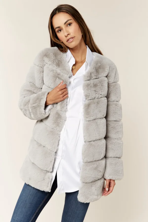 Diagonaal gesneden imitatiebont jack met lange mouwen