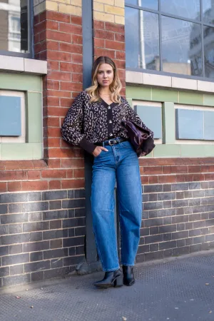 Blauwe jeans met middelhoge taille en rechte pijpen