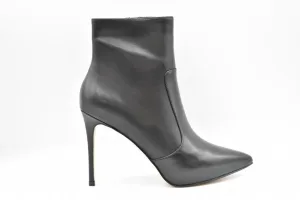 Michael Kors Boots – Pointed-Toe Stiletto Ankle Boots in grijs