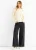Romige Parels Studded Hoge Hals Gebreid Trui