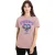 K-Pop Demon Hunters Dames Derpy Tiger Collegiaal T-Shirt (Poederroze)