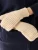 GOBI Cashmere Handschoenen met korte vingers ‘Rib-Knit Cashmere Gloves’  beige