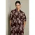 LOLALIZA blouse met borduursels en print – bruin