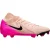 Nike Phantom Luna 2 Academy voetbalschoenen voor heren, voor harde ondergrond (Oranje/Roze)