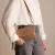 Manfield suede crossbody tas cognac