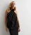 Top met halterhals en ruchesdetail