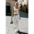 TRENDYOLMİLLA Dames Ecru Bloemen Mouwloos Getailleerd Blouses