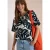 Carmen blouse met korte mouwen en bladprint