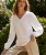 Helena Hart 7654 – Top V-neck Transfer T-shirt Lange Mouw Wit