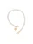 Cheeky Chain Munich Schoen accessoires ‘Arielle S’  crème / goud / parelwit