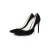 Zwarte suède pumps van Balmain.