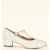 Mary Jane Patent T-Strap pumps in gebroken wit