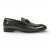 Olijfgroene herenloafers met textuur aan de voorkant en iconische gesp en strik.