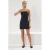 Marineblauwe gestreepte mini-jurk met spaghettibandjes, casual model