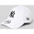 new era baseballpet met gestikt logo