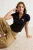 TRENDYOLMİLLA Dames Zwart Grafisch Kort Getailleerd Blouses