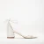 Illy Laag Block Hak Sandalen with Pearls