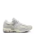 New Balance 2002R sneakers ecru/grijs