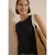 Top met boothals en kanten details