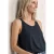 Top met V-hals en decoratief detail