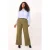 Plus Basics travelstof straight leg cropped broek – olijfgroen
