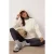 TRENDYOLMİLLA Dames Ecru Effen Lang Regular fit Sweatshirts