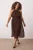 Trendyol Curve Dames Bruin Effen Maxi Mouwloos Feest Bodycon Grote maten Jurk