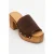 Pull Leer Platform Mules (Women)