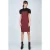 Jurk met pofmouwen en knoopdetail