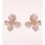 Pearly Petal Stud oorbellen in zachtroze