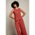 LOLALIZA wollen gilet met smockwerk – roodbruin