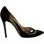 Gianvito Rossi pumps met spitse neus en meshaccenten in zwart suède.