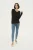 T-shirt met lange mouwen Slim/ Regular fit black